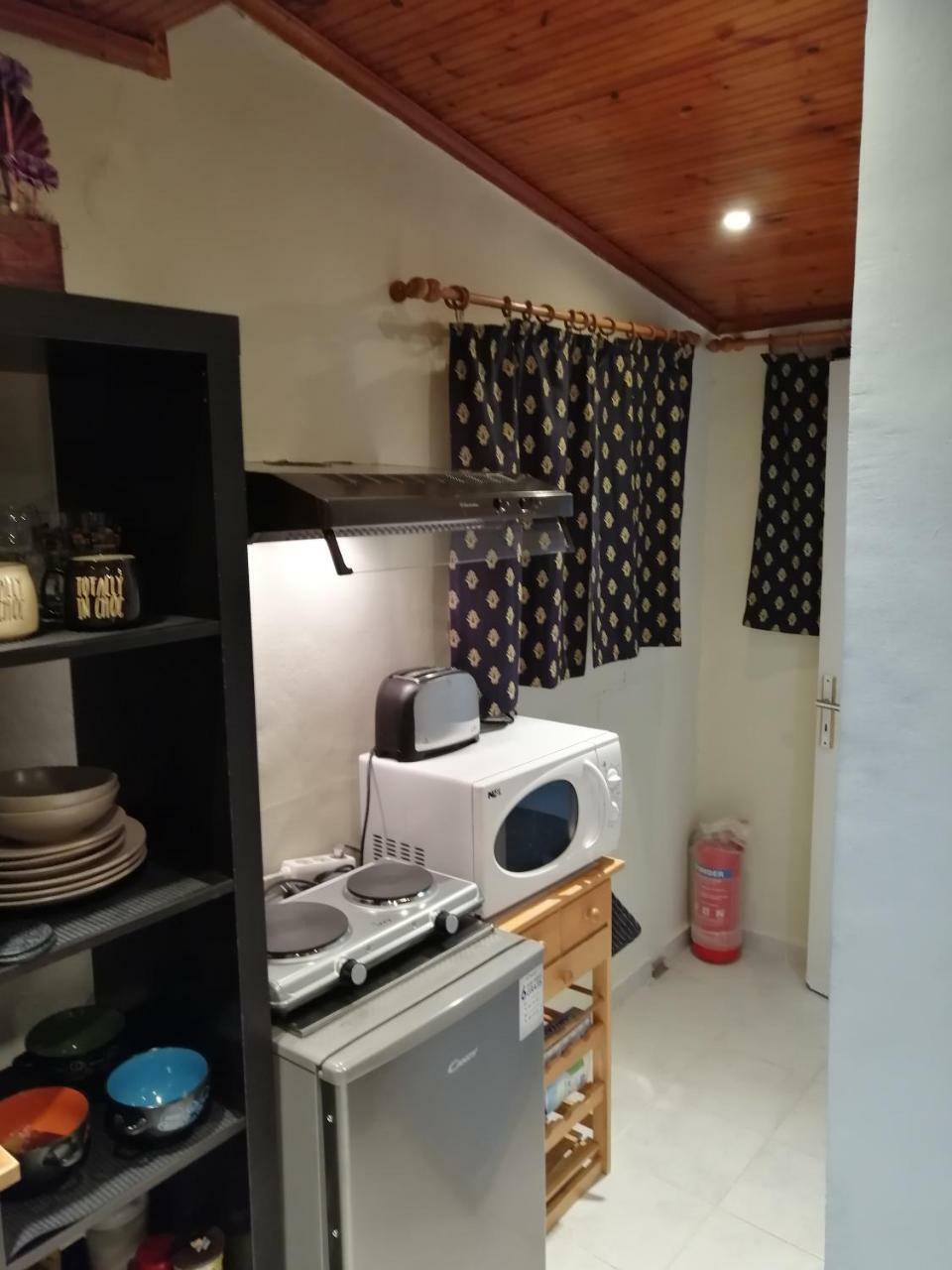 Top Floor Studio Near Metro&View&200Mbps Athén Kültér fotó