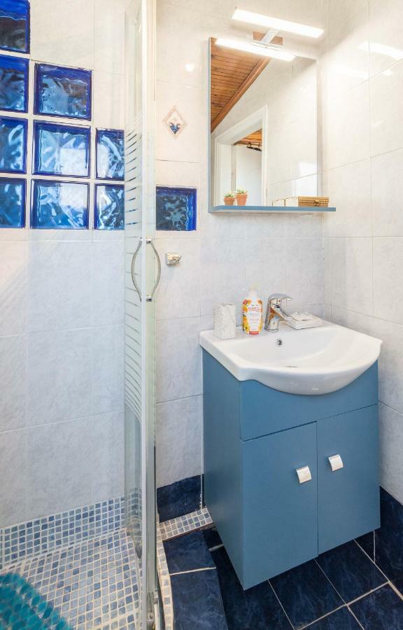 Top Floor Studio Near Metro&View&200Mbps Athén Kültér fotó